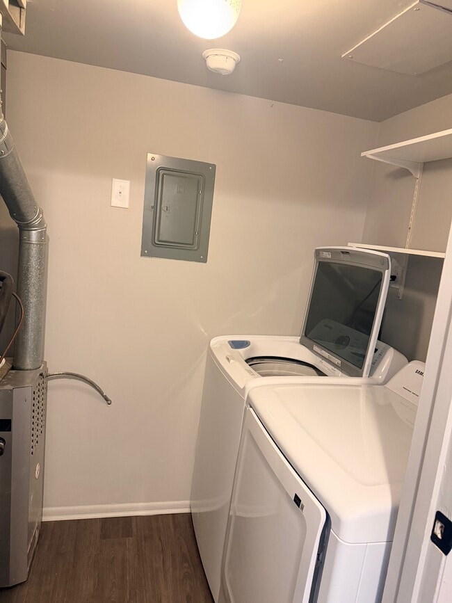 Building Photo - 2538 Red Coach Dr