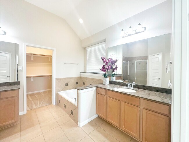 Building Photo - 22214 Meandering Springs Dr