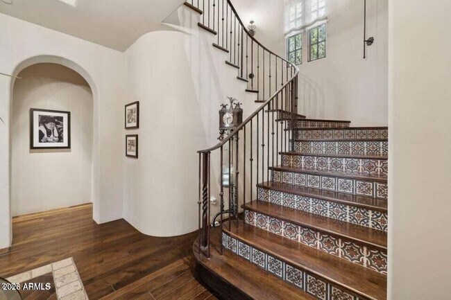 Building Photo - 4949 E Lincoln Dr