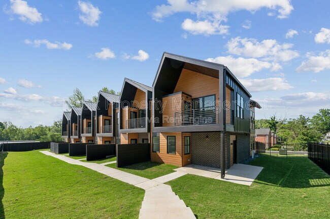 Building Photo - 1609 Pulaski St