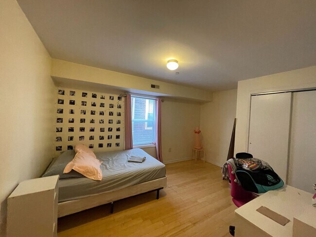 Building Photo - 1526 N 17th St