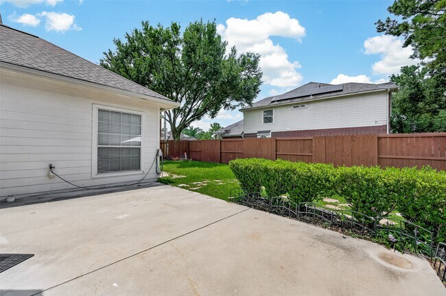 Building Photo - 16523 Wax Mallow Dr