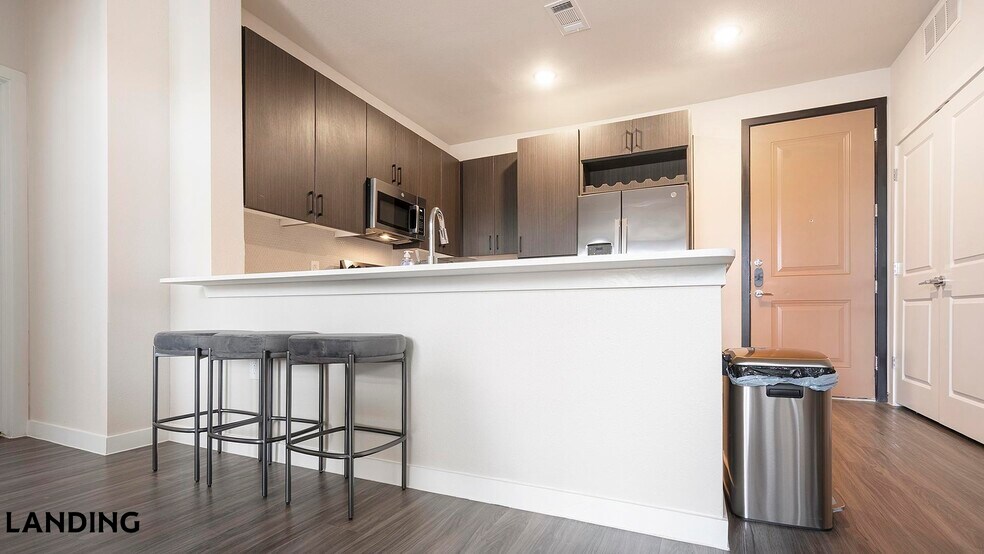 Building Photo - 14015 Univ Pass