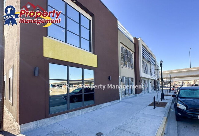 Building Photo - 1424 W Front St