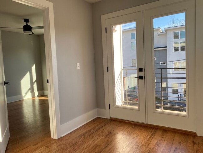 Building Photo - Newer Contruction - 3 Bed 3.5 Bath 3 Stories!
