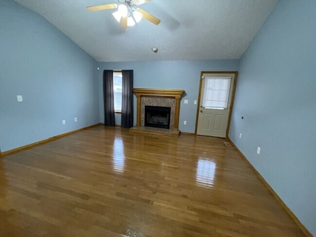 Building Photo - This All Brick home is Located in Orchard Crest West!