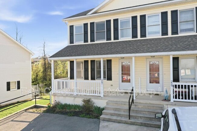 Building Photo - 257 School House Dr