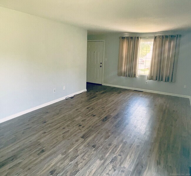 Building Photo - 23 Esquire Dr
