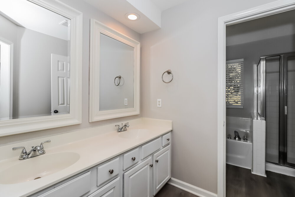 Building Photo - 8540 Glade Ct