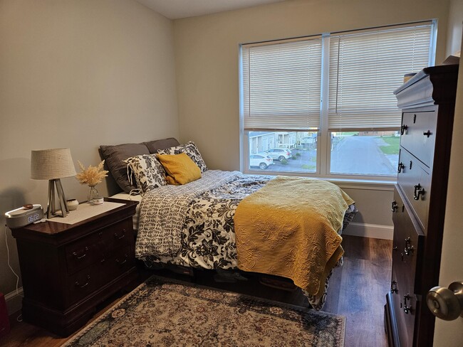 Building Photo - 2405 Rosa RoadRidge Manor Ct