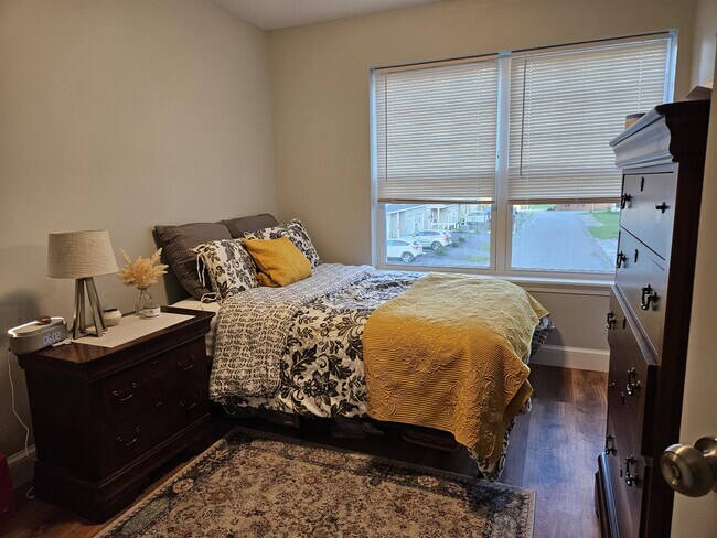 Building Photo - 2405 Rosa RoadRidge Manor Ct