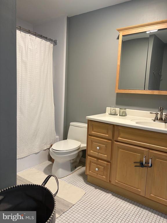 Building Photo - 769 N Ringgold St