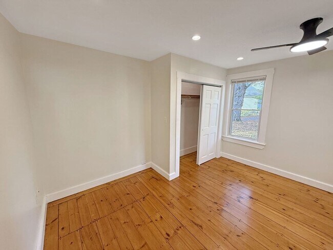 Building Photo - 52 Littleton Rd