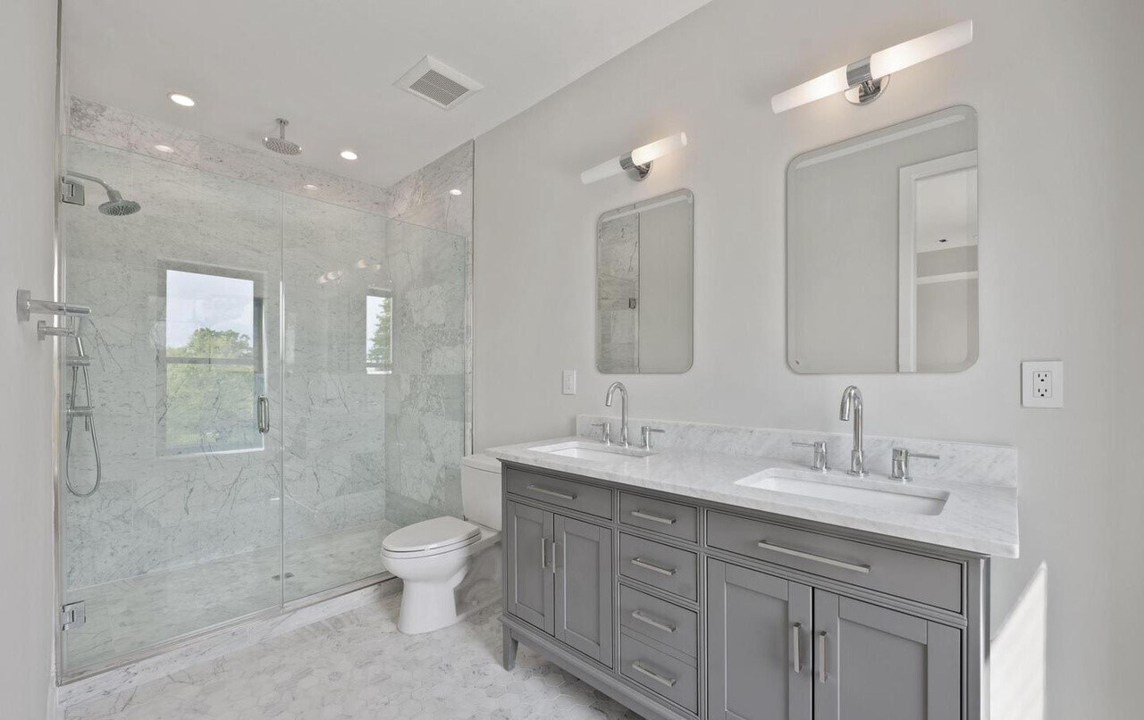 Building Photo - 431 Quincy St NW