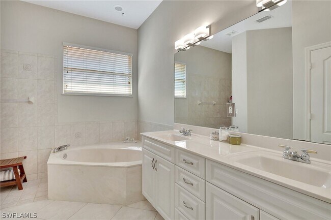 Building Photo - 5235 Malvern Ct