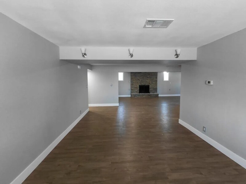 Building Photo - 828 Biljac St