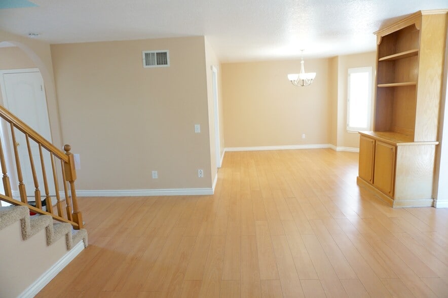 Building Photo - 12022 Falcon Crest Way