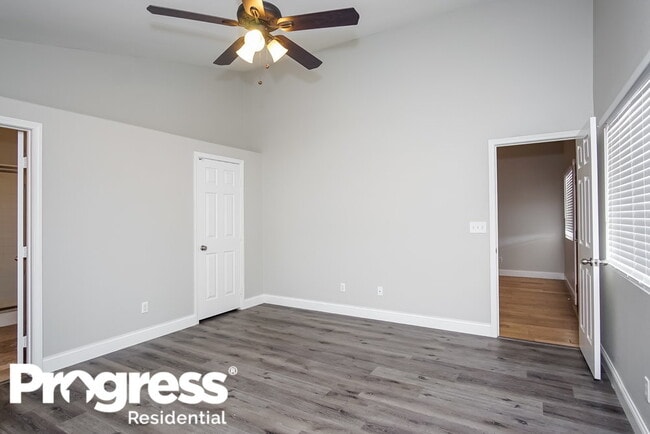 Building Photo - 537 Bay Bridge Dr