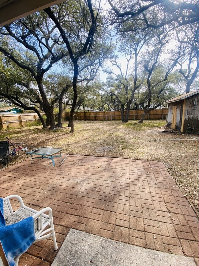 Building Photo - 106 Timber Ln Loop