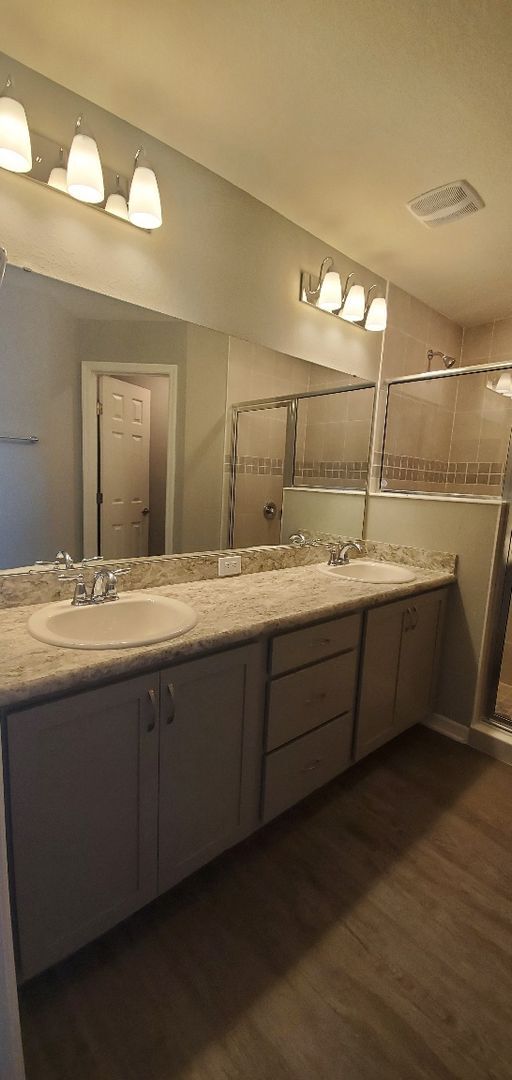 Building Photo - 4-bedroom Home in Villamar **MOVE-IN SPECIAL, 50% OFF 2ND MONTH***