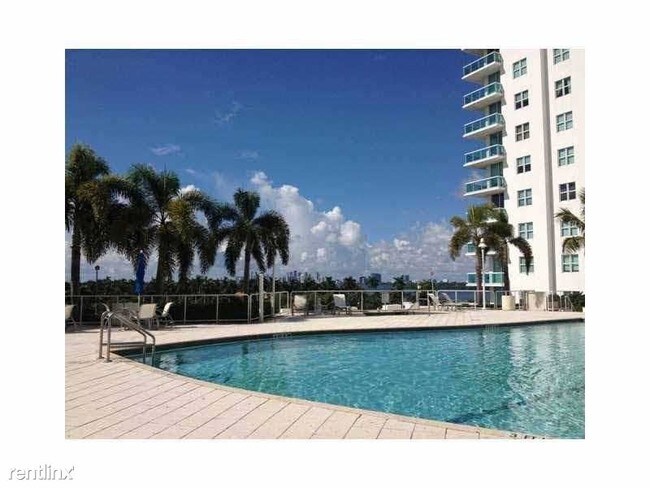 Building Photo - 7918 Harbor Island Dr