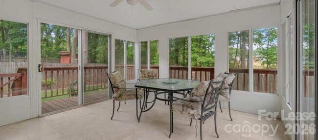 Building Photo - 7312 Barcliff Dr