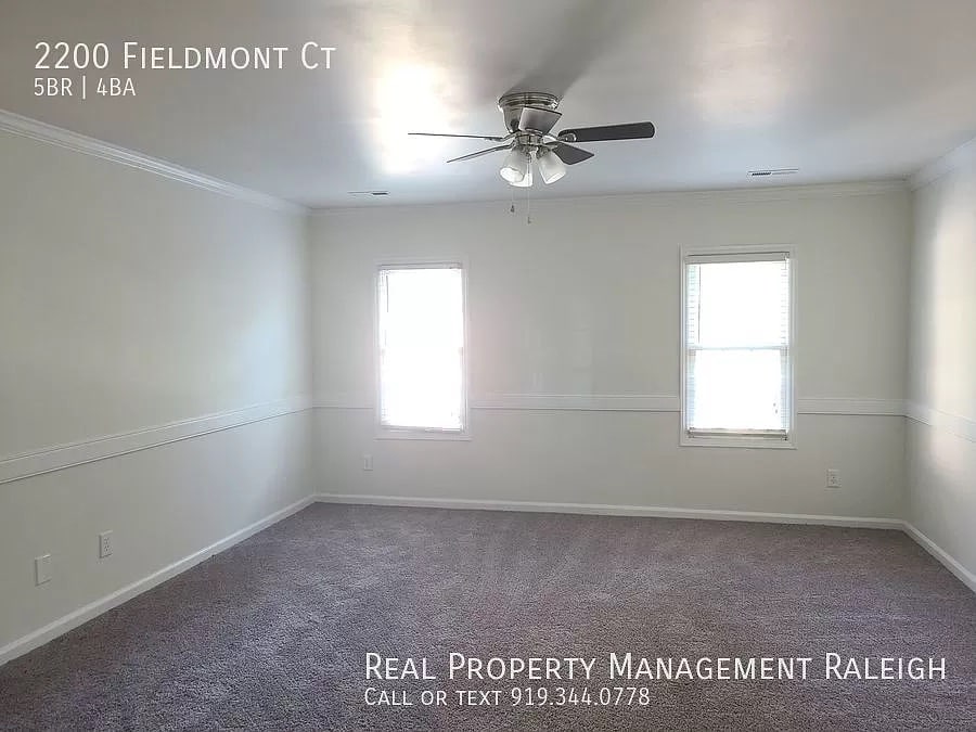 Building Photo - Room in House on Fieldmont Ct