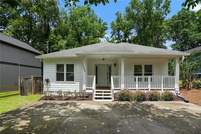 Primary Photo - 1245 Ladd St SW