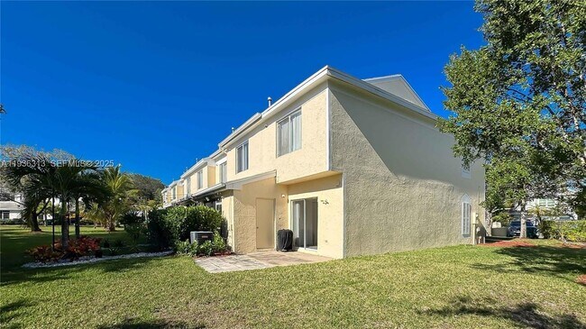 Building Photo - 7818 Dixie Beach Cir