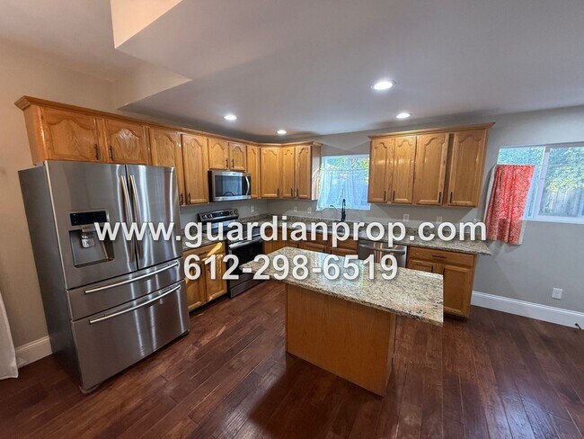 Building Photo - House on Selby Avenue Available Now, HW Fl...