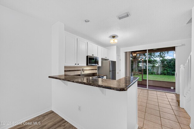 Building Photo - 1391 Hampton Park Ln