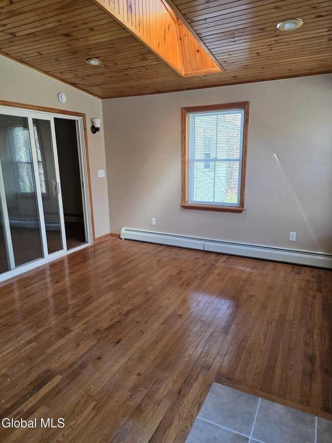 Building Photo - 328 Witter Rd