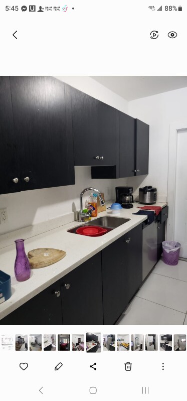 Building Photo - 1998 NW 47th St