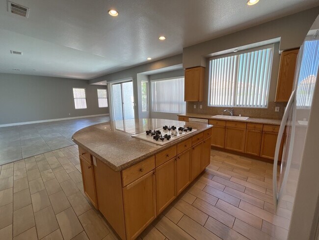 Building Photo - Stunning 2 story, 5-bedroom home in Rhodes Ranch