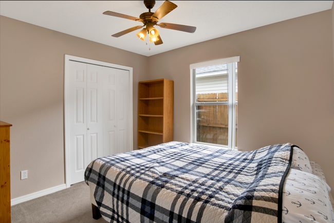 Building Photo - 3 Bed 2 Bath Home in Desired Neighborhood in West Pensacola