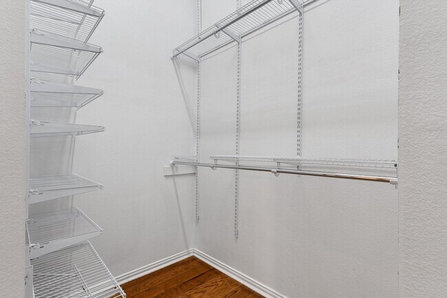 Building Photo - 409 Kathy Ln