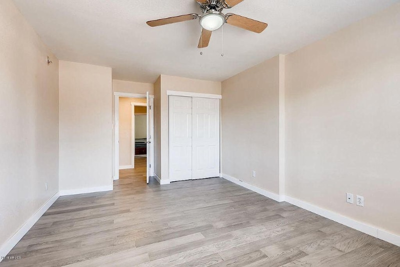 Building Photo - 814 W Villa Maria Dr
