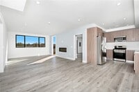 Building Photo - 5923 Laurel Canyon Blvd