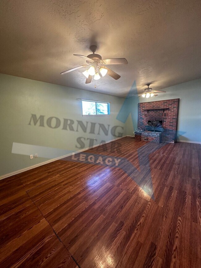 Building Photo - 1055 Wofford Dr