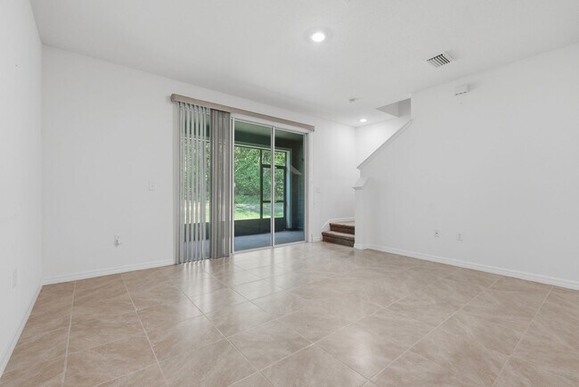 Building Photo - 13753 NW 9 Rd