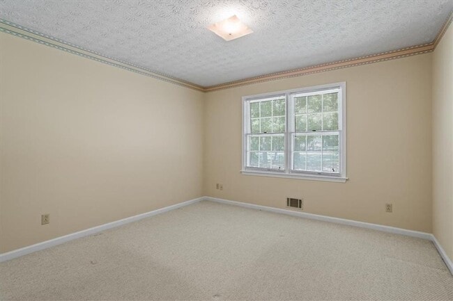 Building Photo - 3929 Lenora Church Rd