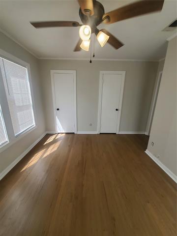 Building Photo - 516 W Beach St