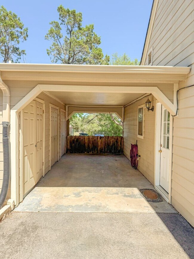 Building Photo - 6403 Lohman Ford Rd