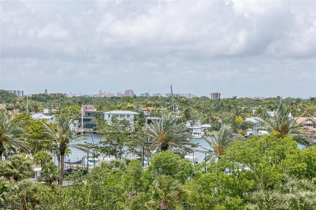 Building Photo - 3 Grove Isle Dr