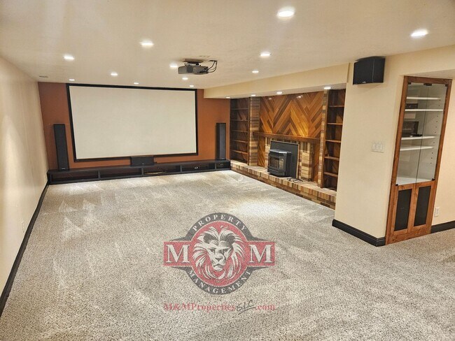 Building Photo - Spacious 5 Bd 3 Ba Home Cottonwood Heights