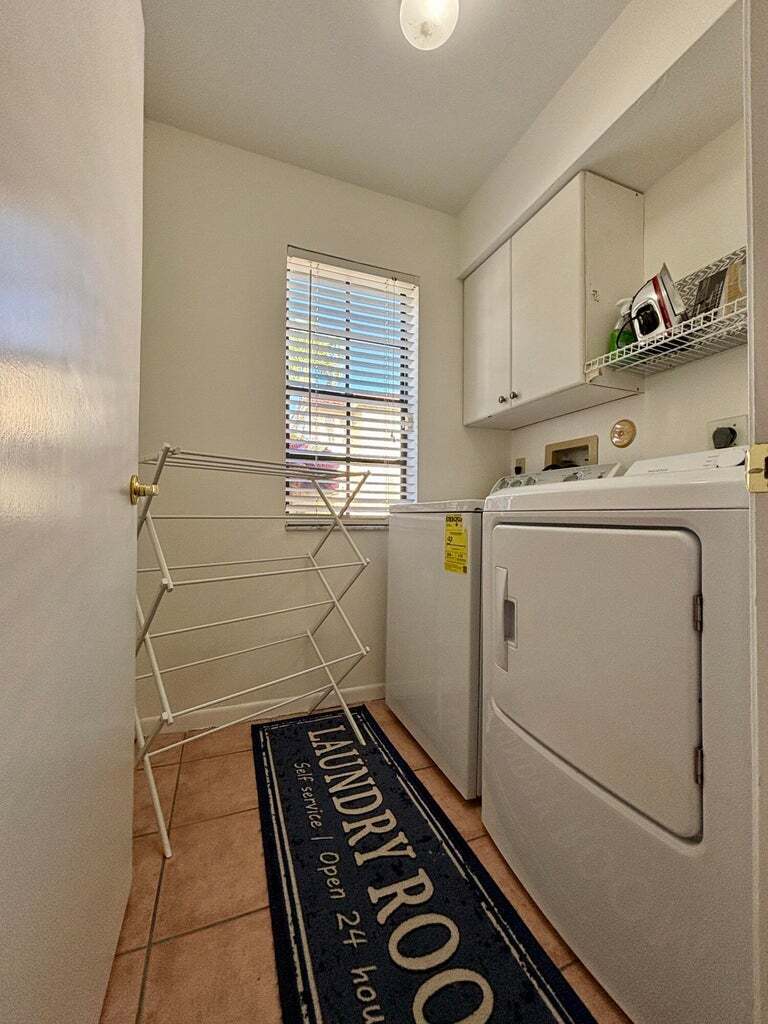 Building Photo - 1760 Shoreside Cir