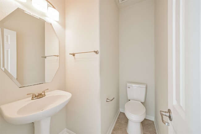 Building Photo - 25211 Whistling Pines Ct