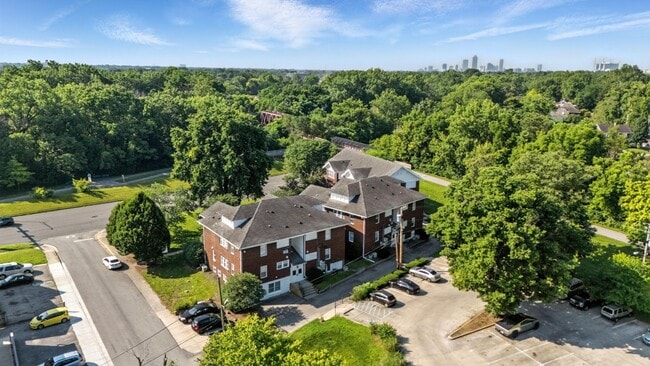 Building Photo - 3520 E Fall Creek Pkwy N Dr