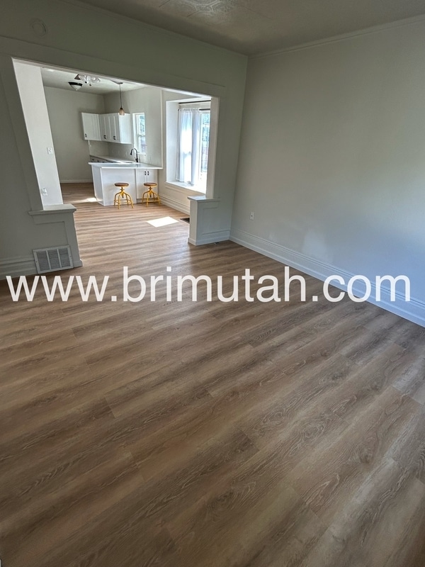 Building Photo - 254 E 700 S