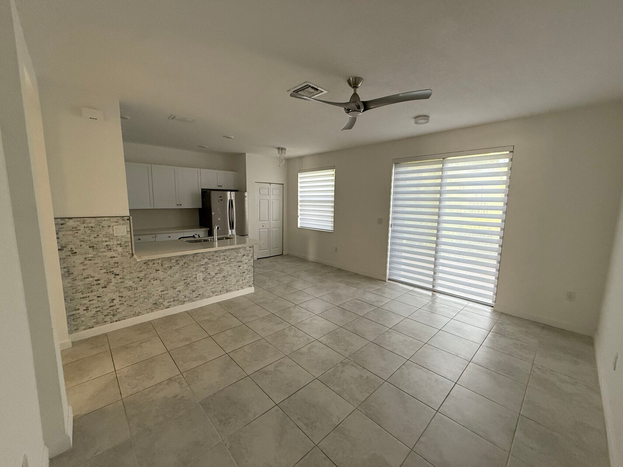 Building Photo - 5033 Kobus Ter